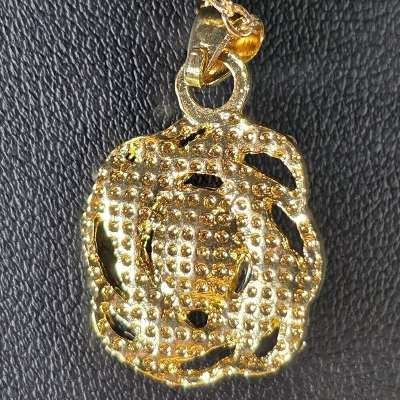 2/$20 Rhinestone Swirl Pendant Necklace With Yellow Rhinestone Center (NWOT) - Picture 3 of 5